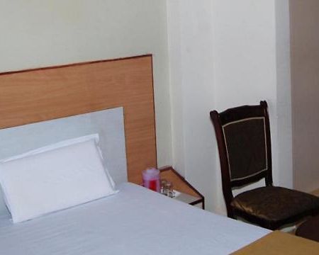 Hotel Pasuparthy Residency Tirupati Exterior foto