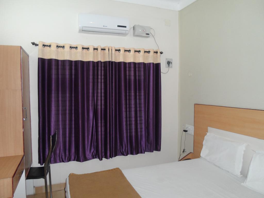 Hotel Pasuparthy Residency Tirupati Exterior foto