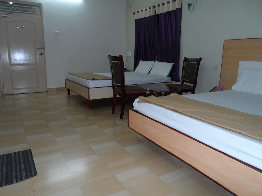 Hotel Pasuparthy Residency Tirupati Quarto foto